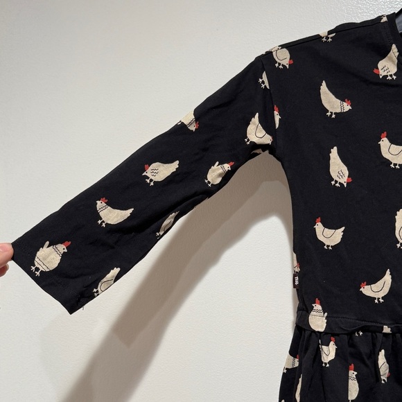 Tea Collection Play Dress Sz 5 Peruvian Chickens Print 100% Cotton Black Funky - Picture 8 of 10